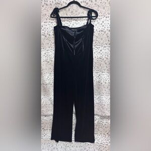 PRETTYLITTLETHING VELVET KNOT STRAP JUMPSUIT